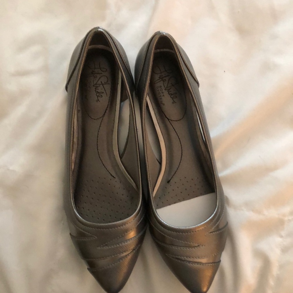 Never worn Life stride silver flats in Size 8